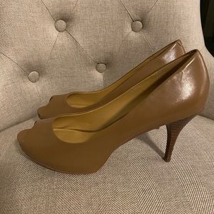 Nine West open toed pumps/heels